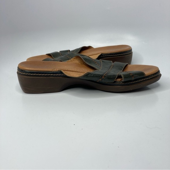 Clarks slip on sandals size 10 - Picture 5 of 8
